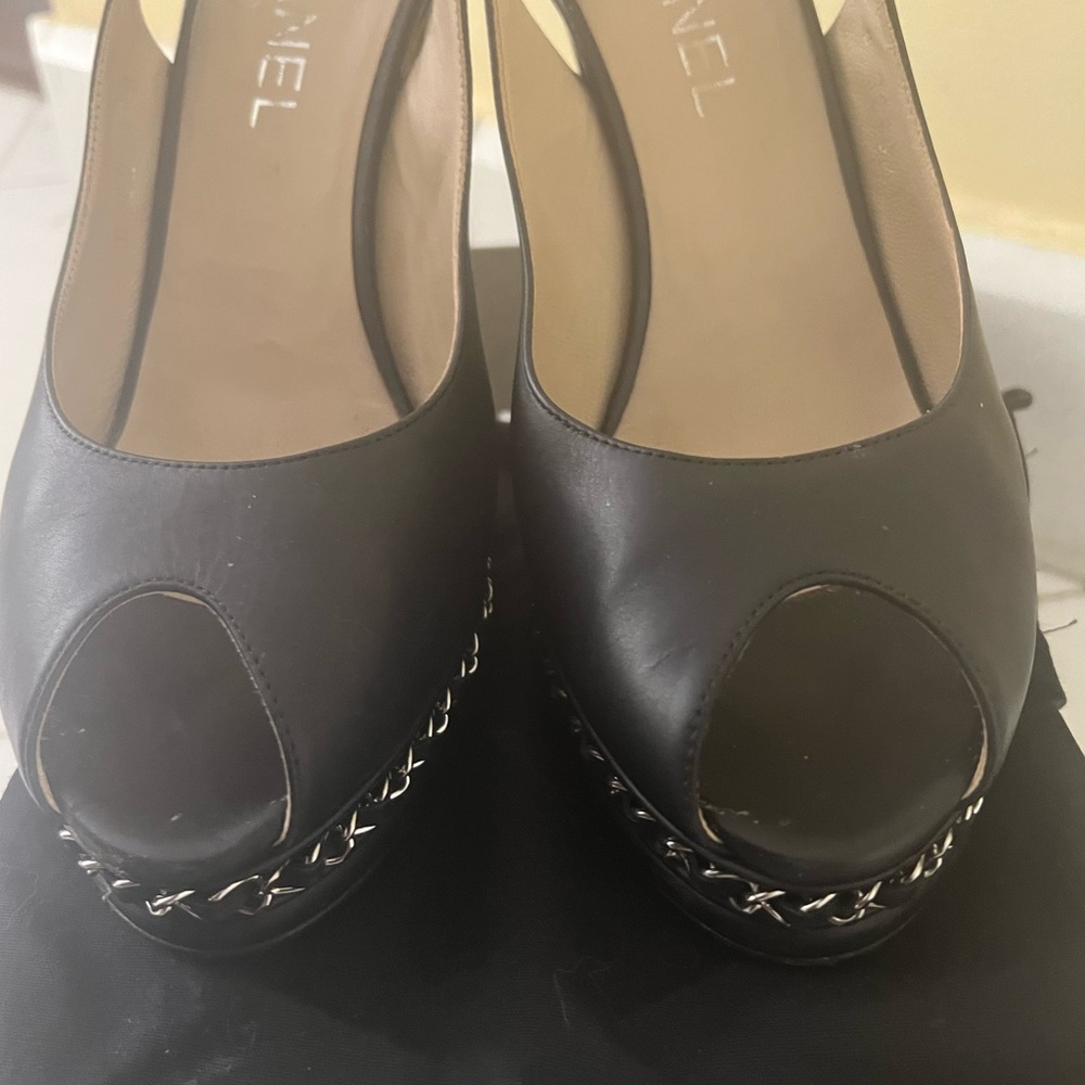 Chanel shoes - Picture 6 of 10